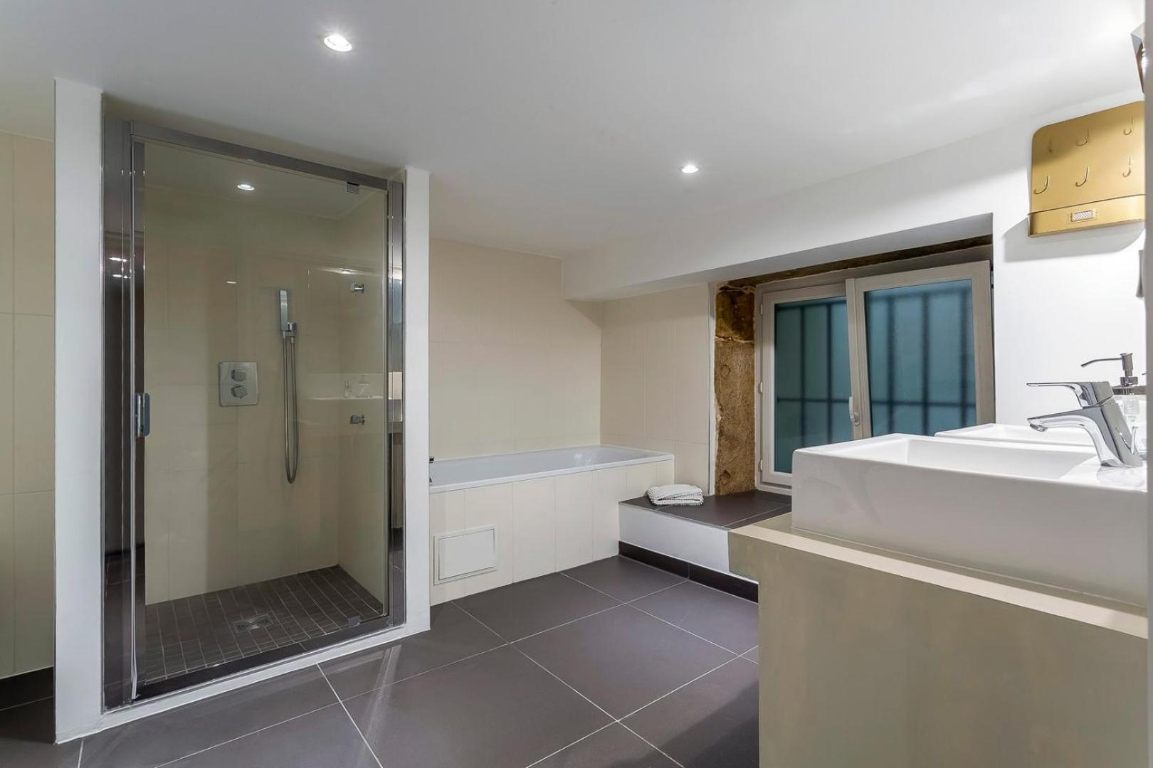 Charlie-Meublee Haut De Gamme-Duplex-260M2-Lyon 1 Eksteriør billede